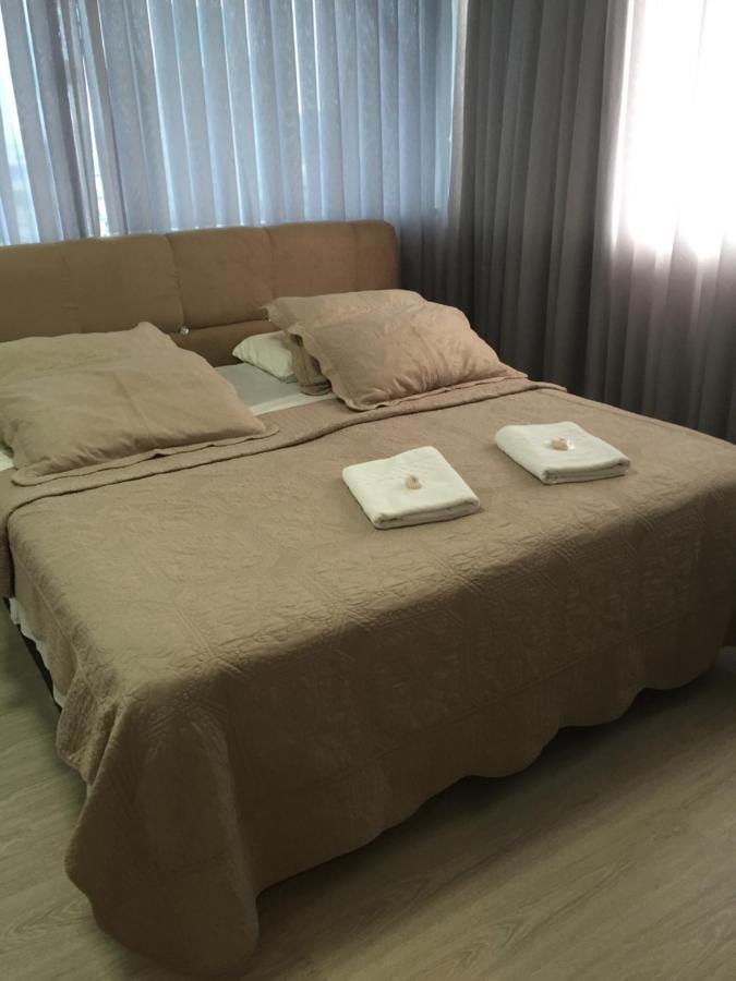 Alaide 3*
